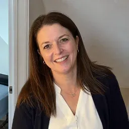 product review author profile picture